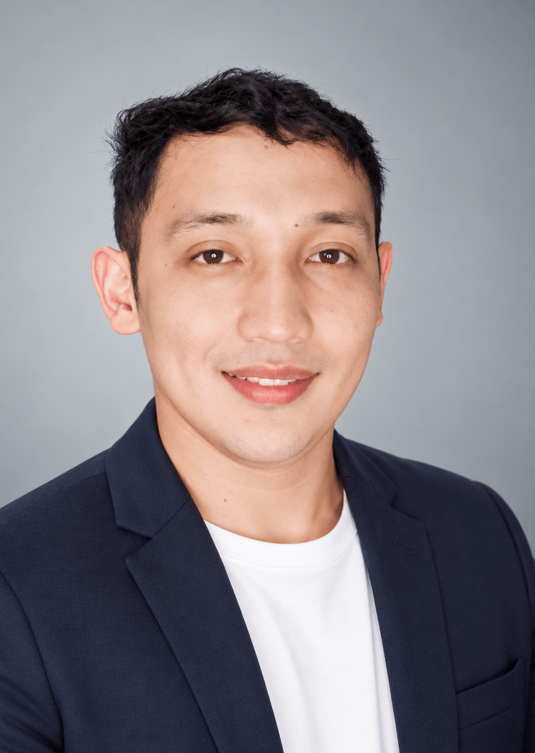 Professional-Navy-Blazer-Headshot
